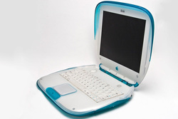 ibook-g3-clamshell-1999-138982725047502601-140124114828.jpg